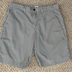 Mens Gap Grey White Striped City Chino Khakis shorts  32” waist
